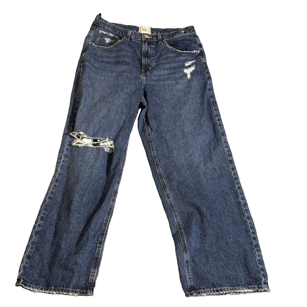 BDG Urban Outfitters Women's 33x30 Tapered Baggy Distressed Blue Jeans